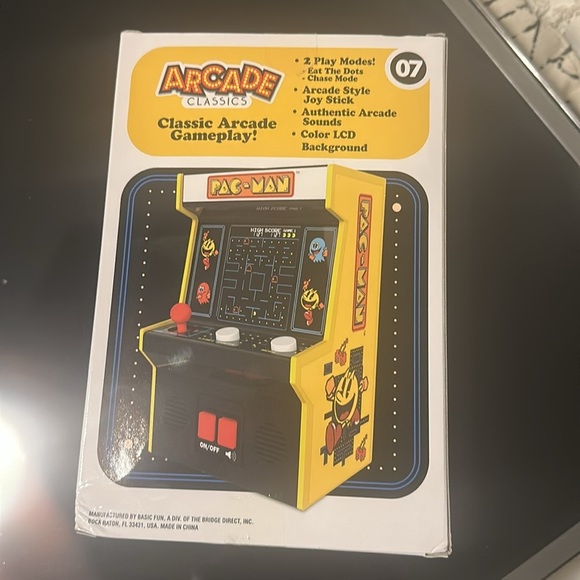 Arcade Classics PAC man hand held arcade game NIB - Picture 3 of 5